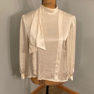 Chic Women's Cream Blouse with Stylish Neck Tie *No Size Tag: 38" Chest